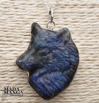 Ciondolo in Labradorite a forma di lupo