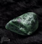 8935_p_zoisite_con_radice_di_rubino10.jpg