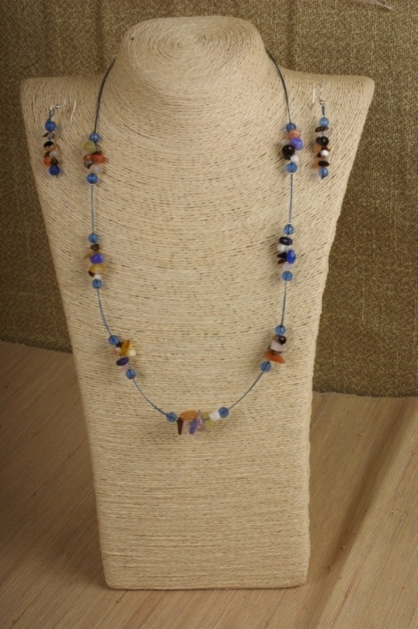 collana con orecchini