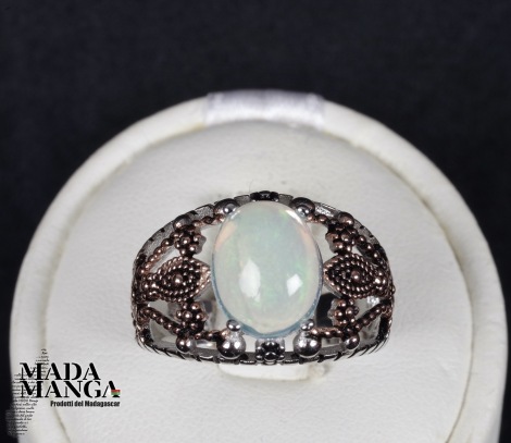 Anello in Argento con Opale