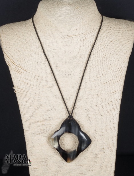Collana in corno