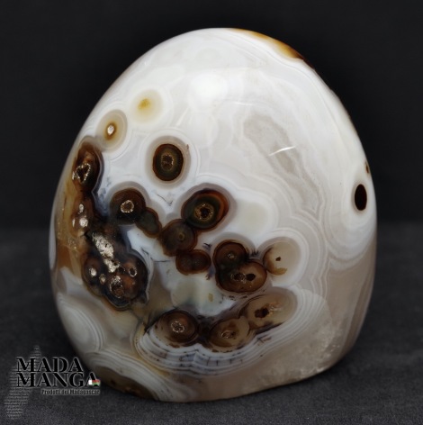 Agata con dendriti in forma libera cm.6,1x6,5H