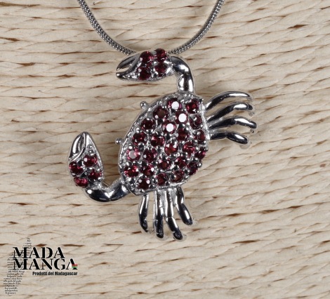 Ciondolo in argento con rodoliti