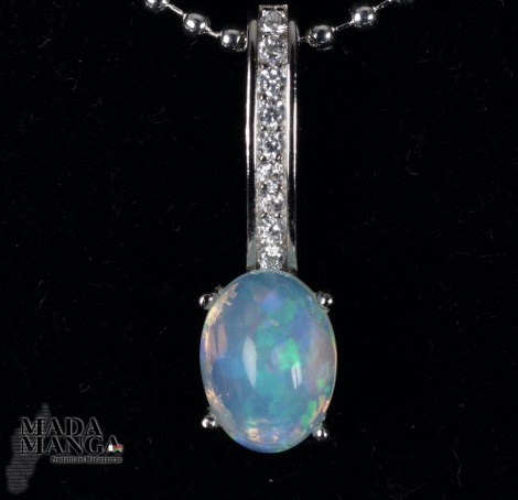 Ciondolo in Argento con Opale