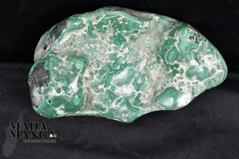 Malachite in forma libera cm.12,5x7