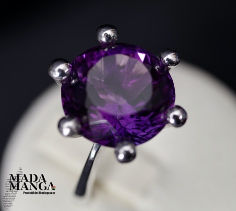 Anello in Argento con Ametista