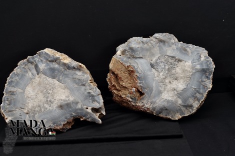 Grande Nodulo di Agata dal pizzo blu