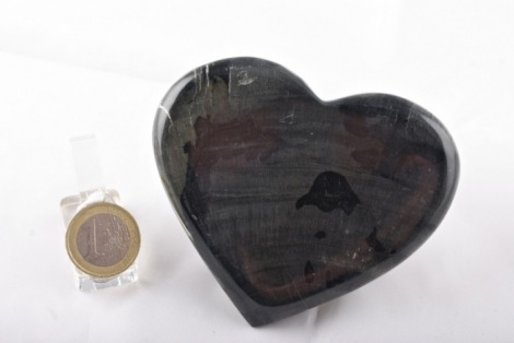Cuore in legno fossile 9 cm