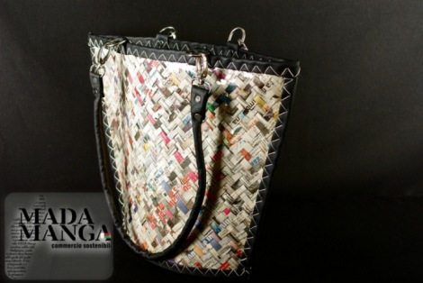 Borsa con decoro in carta intrecciata