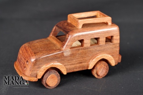 Modellino in legno jeep 4x4