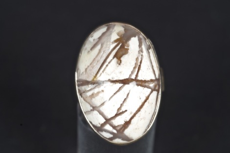 anello in argento con opale matrix