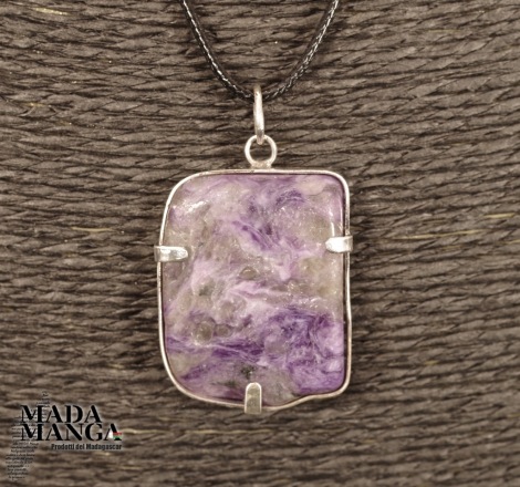 Ciondolo in Charoite