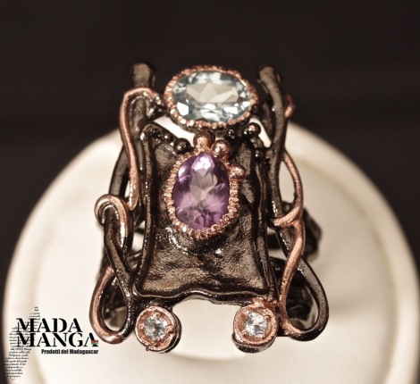 Anello in Argento con Ametista e Topazi