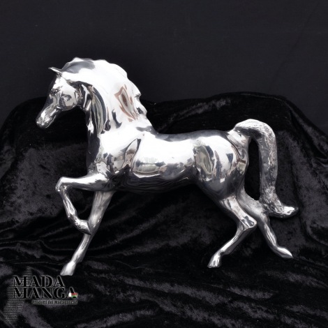 Scultura in alluminio a forma cavallo