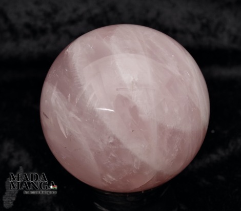 Sfera in quarzo rosa da cm.7,2
