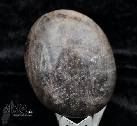 Pietra di luna del Madagascar in forma libera