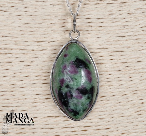 Ciondolo in Ruby-zoisite