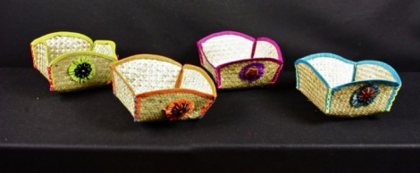 CESTINI IN COCCO E RAFIA