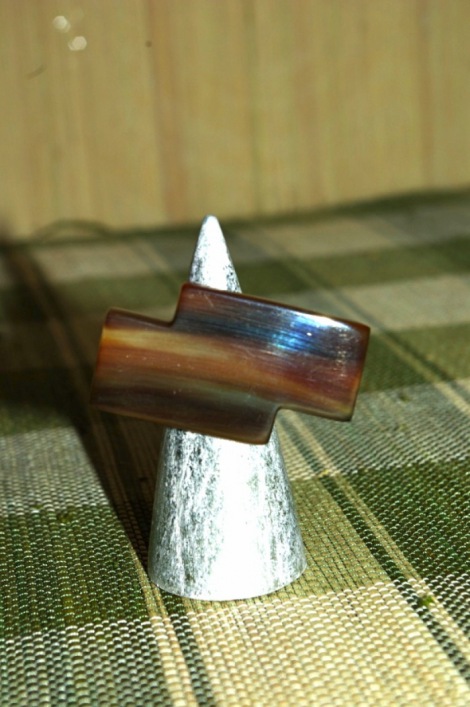 ANELLO ARTIGIANALE IN CORNO