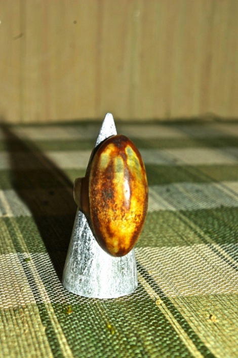 ANELLO OVALE IN CORNO